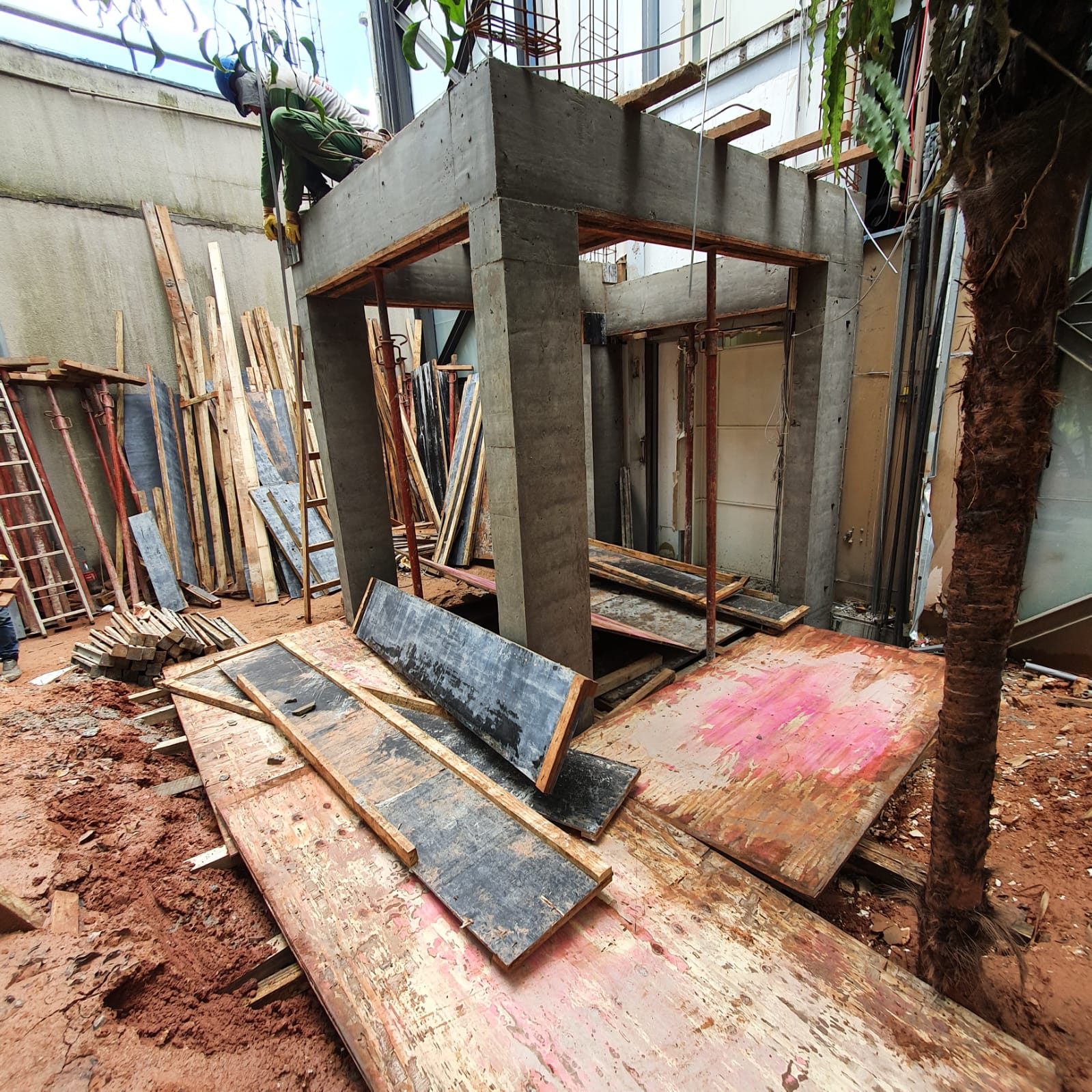 WhatsApp Image 2022-04-18 at 13.45.01 (1).jpeg